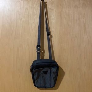 Brand new Herschel supply studio crossbody satchel bag